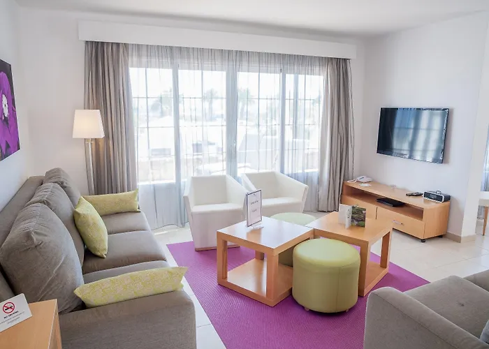 Jardines Del Sol Aparthotel 4*