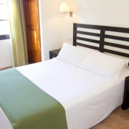 Jardines Del Sol アパートホテル